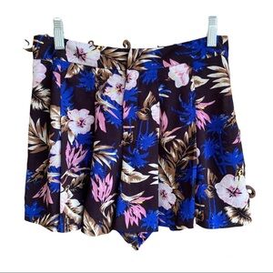 Jealous Tomato Multi-color Floral Shorts Size Small